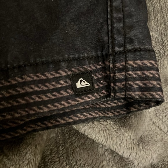 Mens Quick Silver Shorts size 32 - Picture 2 of 5